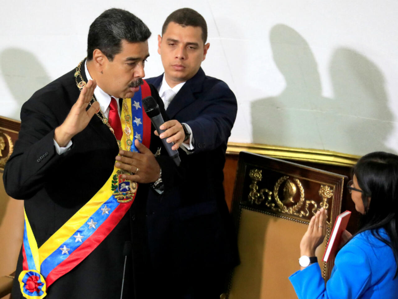 Juramentado Nicolás Maduro como presidente de Venezuela por los ...