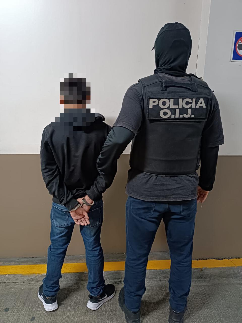 Capturan a menor de 14 años implicado en homicidio de hombre en Barrio ...