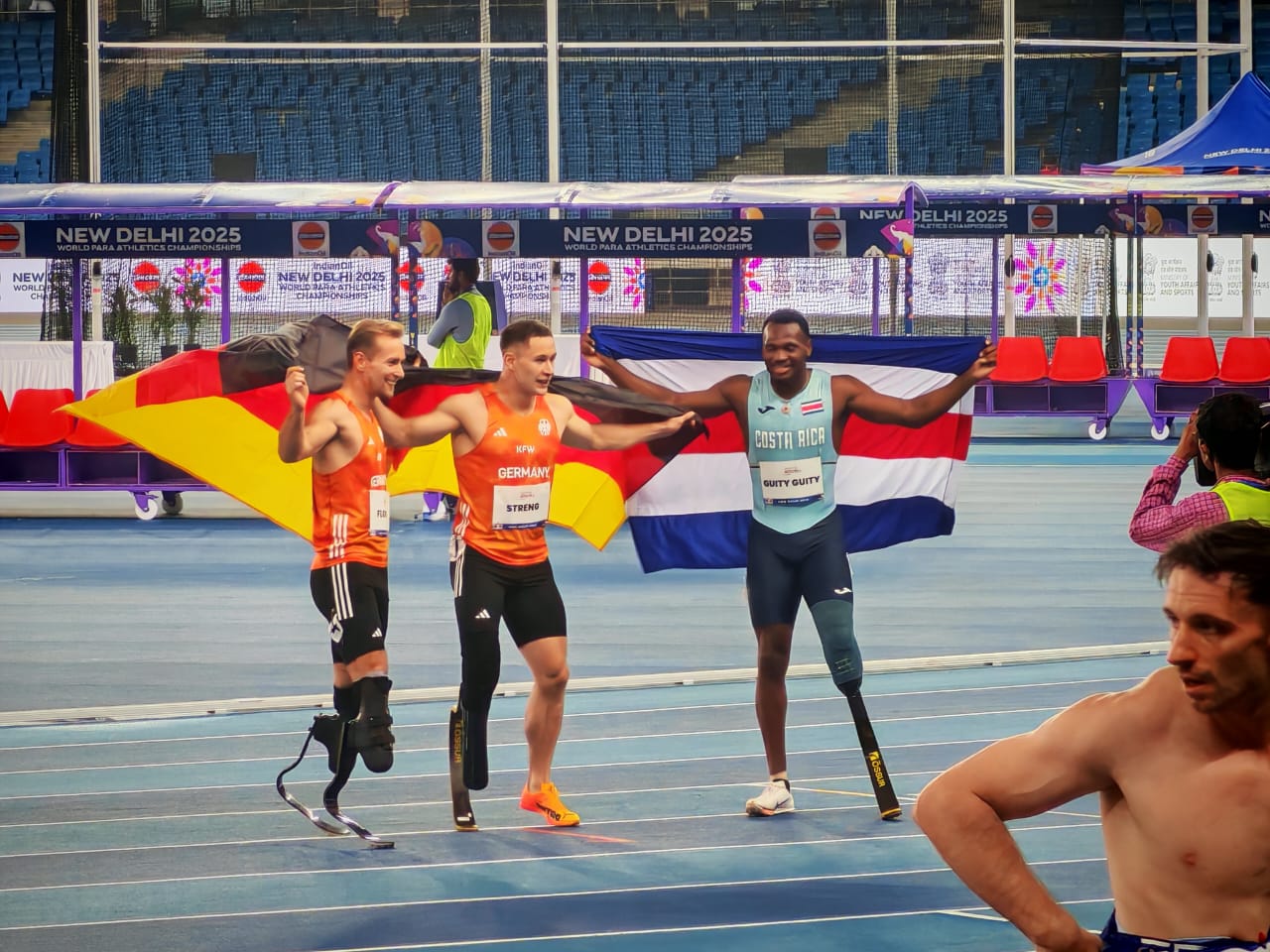 Sherman Guity se deja la medalla de bronce en los 100 metros planos en ...